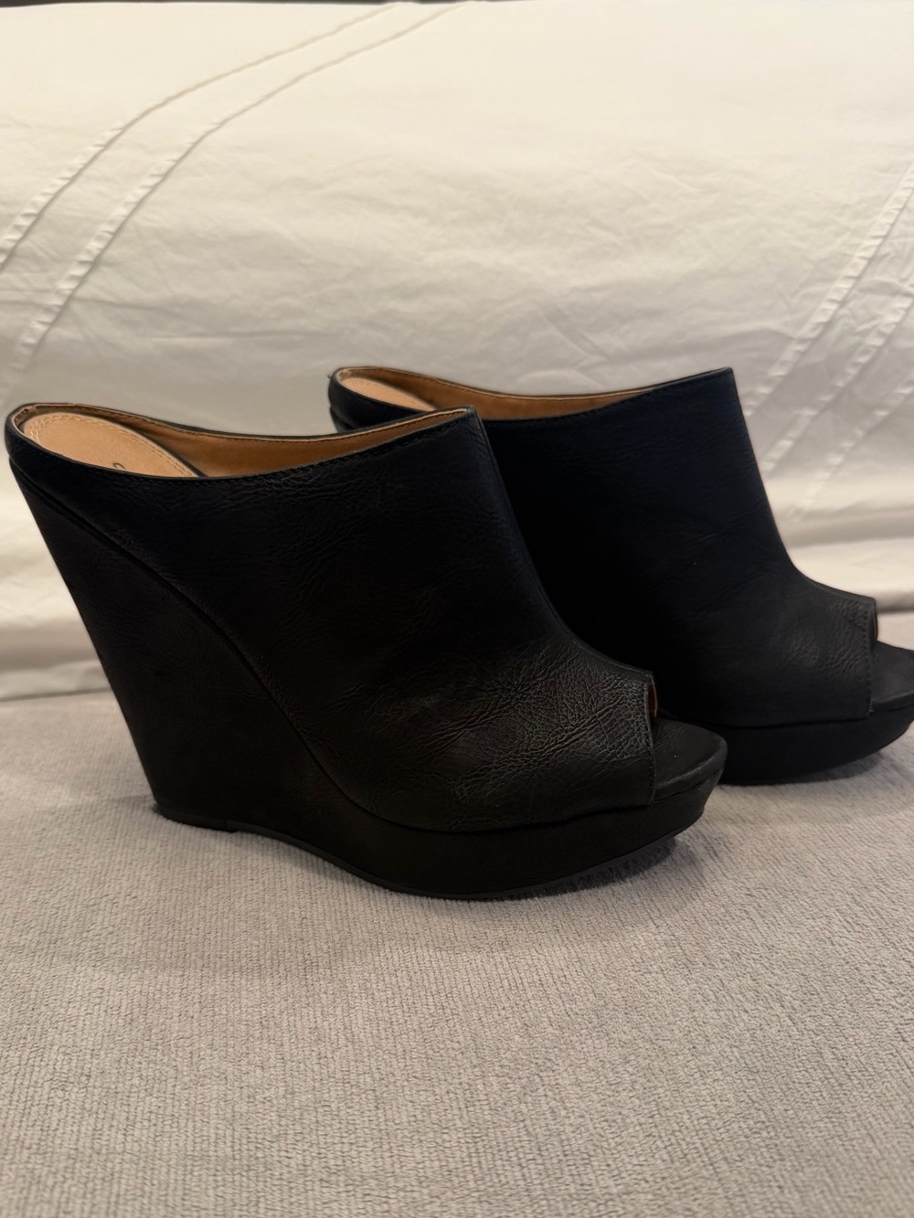 Chinese Laundry Platform Wedges